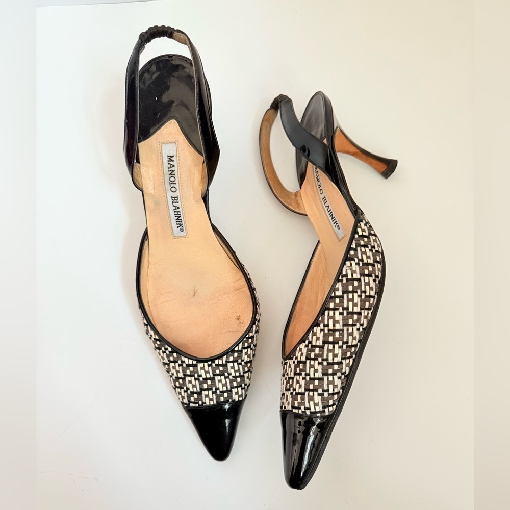 Manolo Blahnik Black White tweed Captoe patent leather carolyne slingback pumps